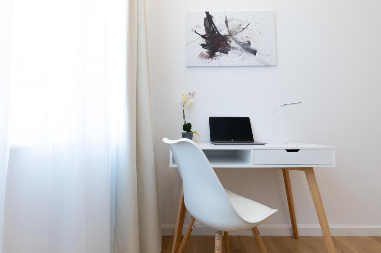 Minimal Apartment In Plaka Athens Exterior photo