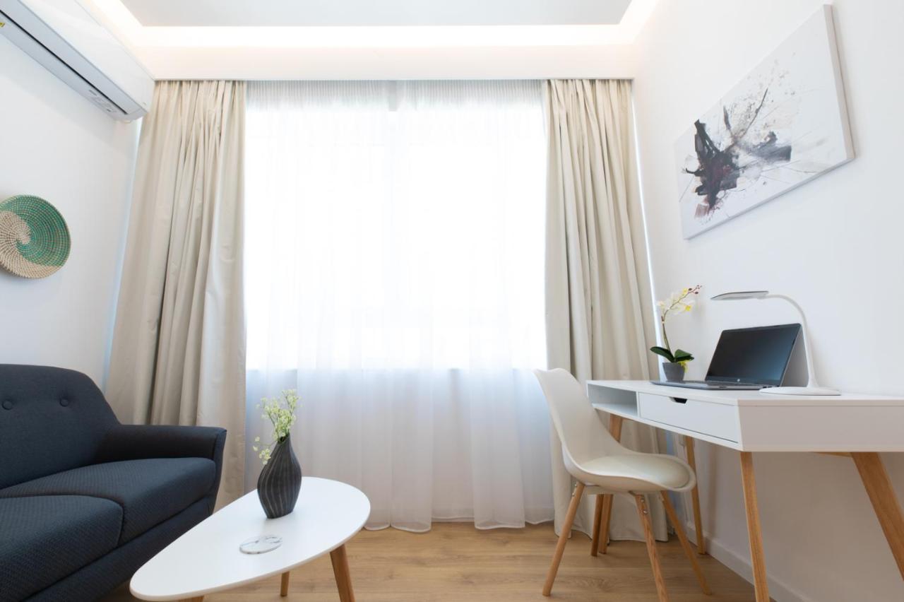 Minimal Apartment In Plaka Athens Exterior photo